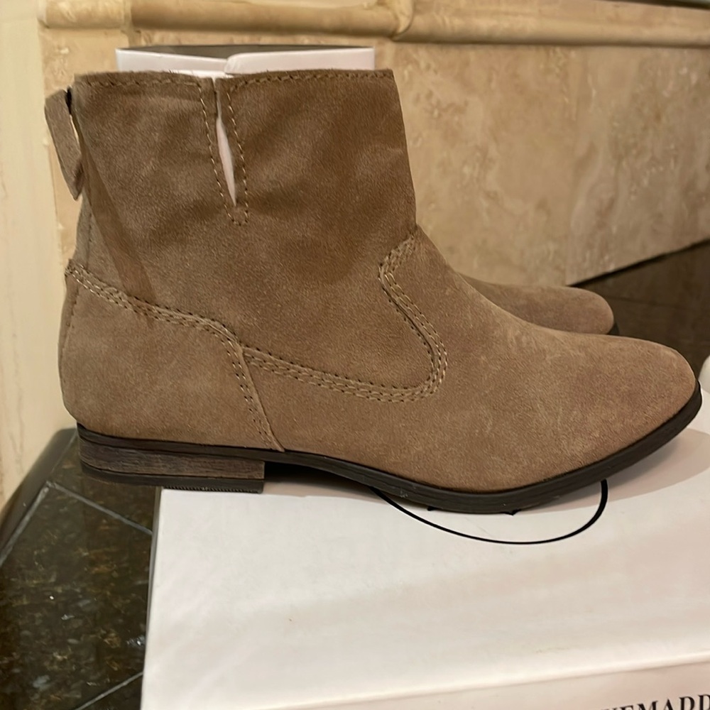 New! Steve Madden Leather/Suede Ankle Booties
